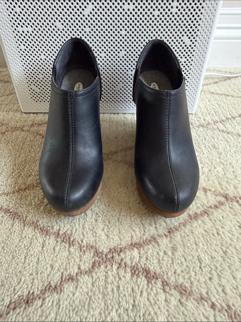Dr. Scholls spunky booties